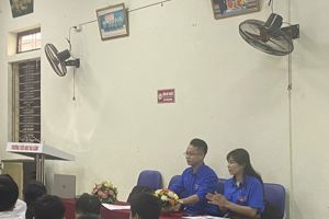 TRƯỜNG TIỂU HỌC THỊ TRẤN NA SẦM LONG TRỌNG TỔ CHỨC LỄ KẾT NẠP ĐỘI VIÊN